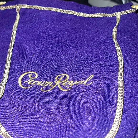 Small Crowmn Royal 12 - Picture 1 of 3